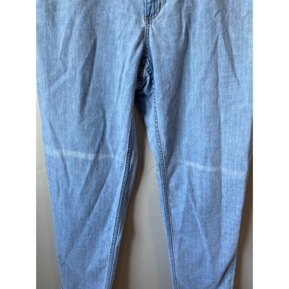 Liz Clairborne Classic Fit 100% Cotton Light Wash High Rise Mom Jeans- Size 14 - Picture 2 of 8